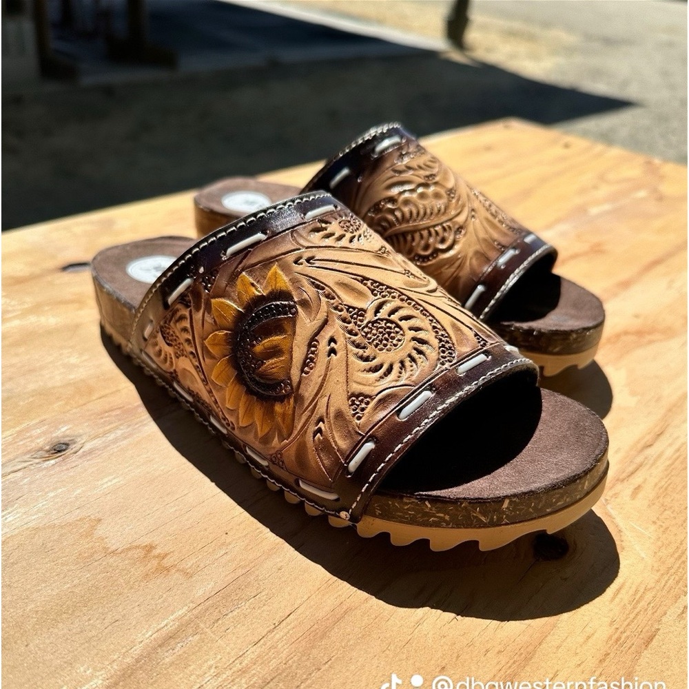Rock'em Leather Hand-Tooled Sunflower Sandals